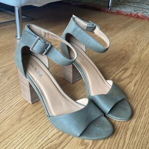 Soda two strap sage green chunky heels size 9